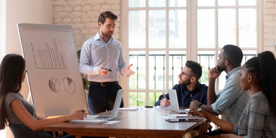 Gestão de pequena empresa: Os Segredos da Gestão Eficiente Gestão de pequena empresa: Os Segredos da Gestão Eficiente